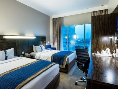 Express Dubai, Jumeirah By Ihg Otel 3*