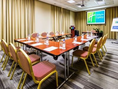Otel Express Dubai, Jumeirah By Ihg