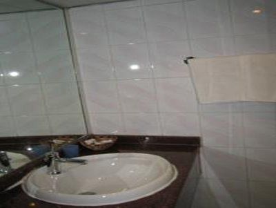 Hotel Al Jawhara Metro 2*