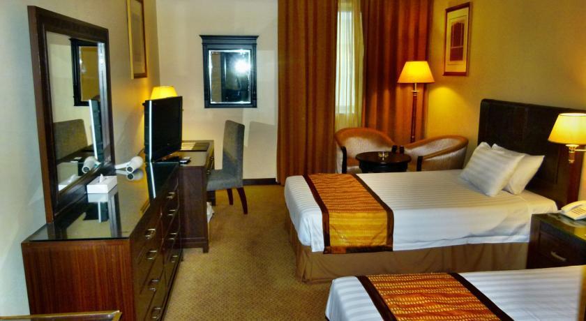 Grand Mayfair Hotel