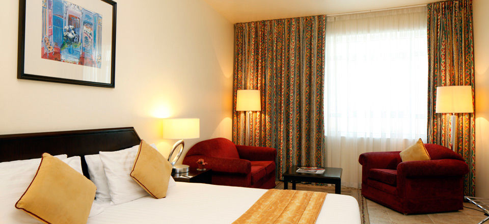 Avari 4*