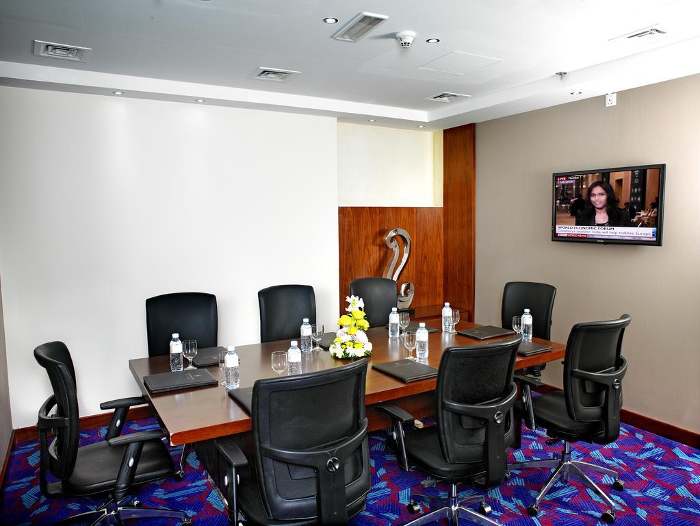 Landmark Riqqa Otel