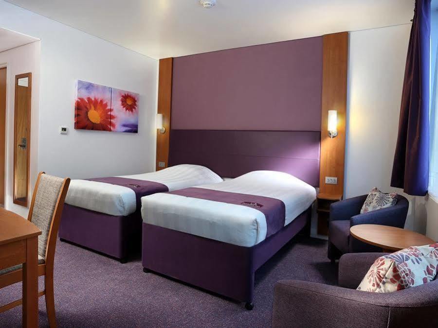Premier Silicon Oasis Hotel