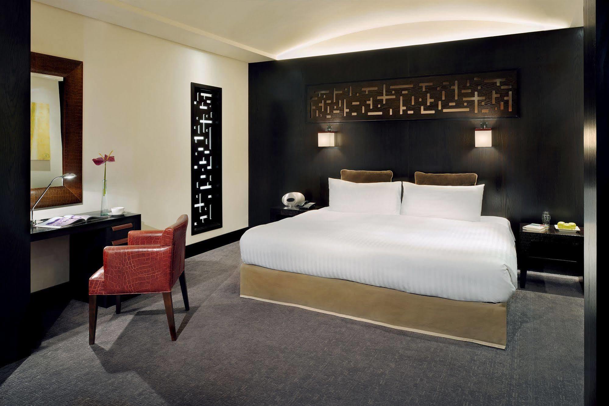 Address Montgomerie Hotel 5*
