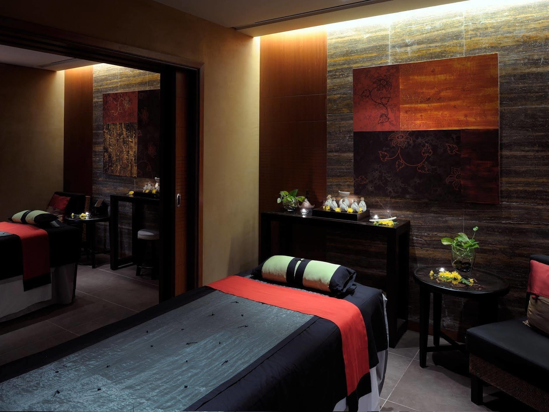 Address Montgomerie Hotel 5*