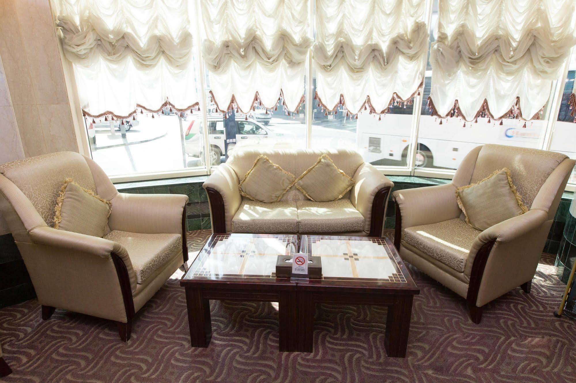 Comfort Deira Hotel 3*
