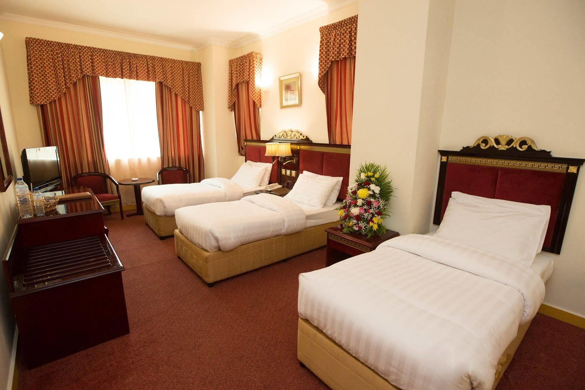 Comfort Deira Hotel 3*