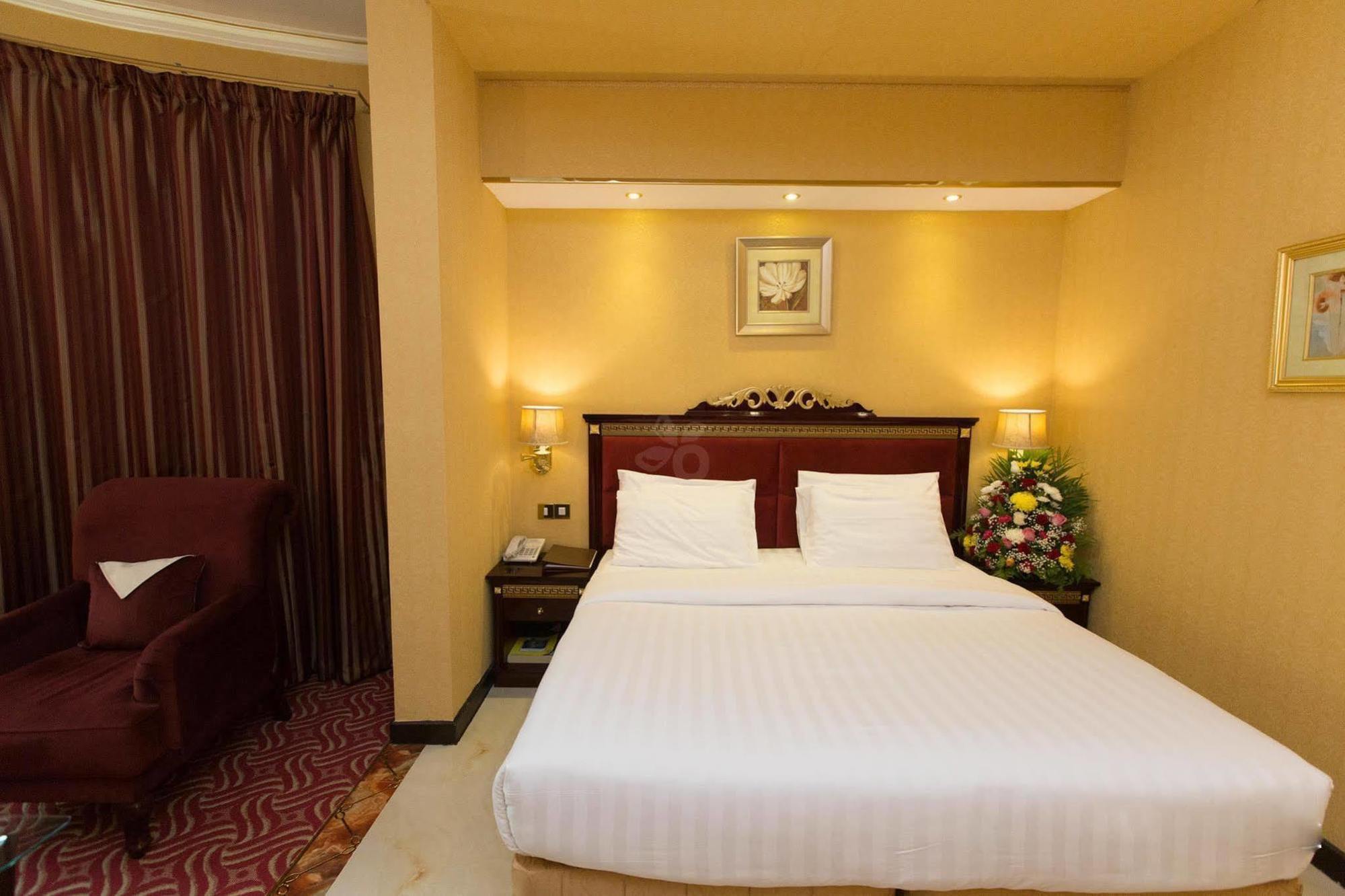 Comfort Deira Hotel 3*