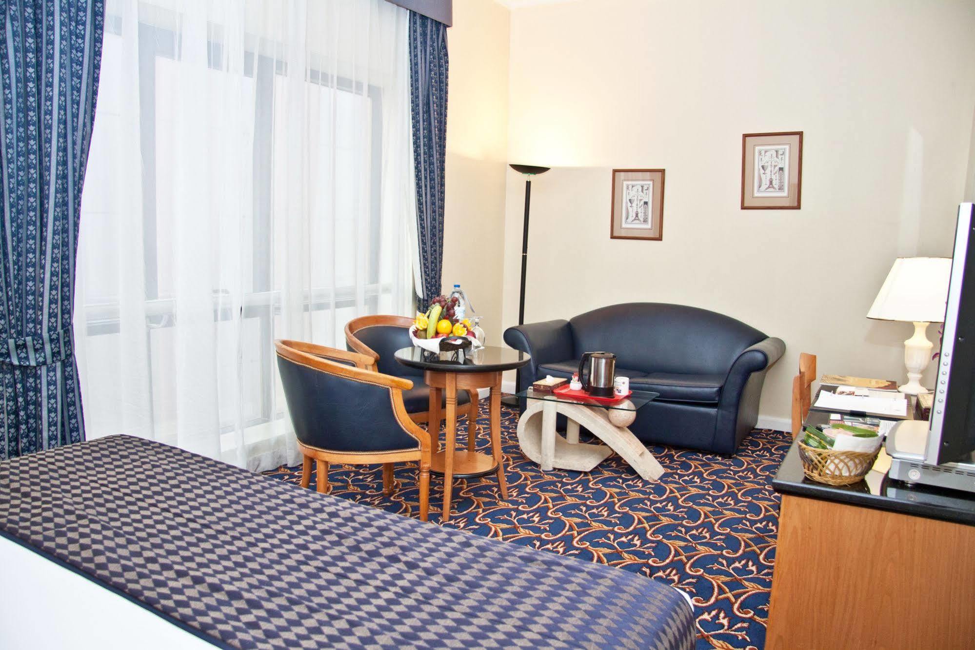 Regal Plaza 3* Dubai