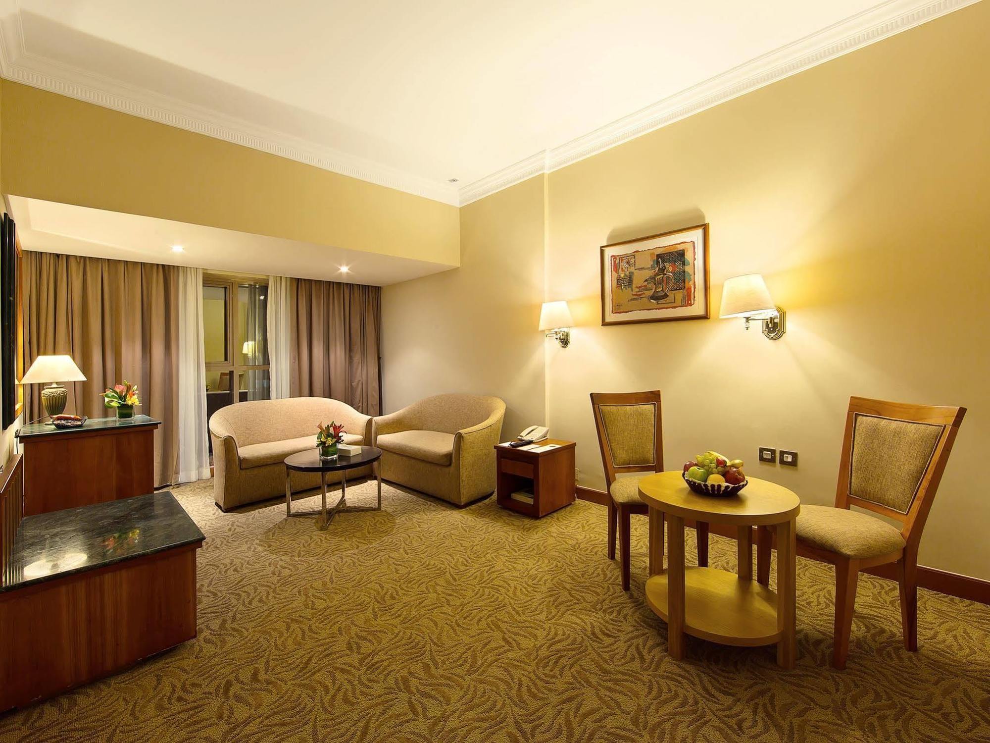 Lotus Grand 4*