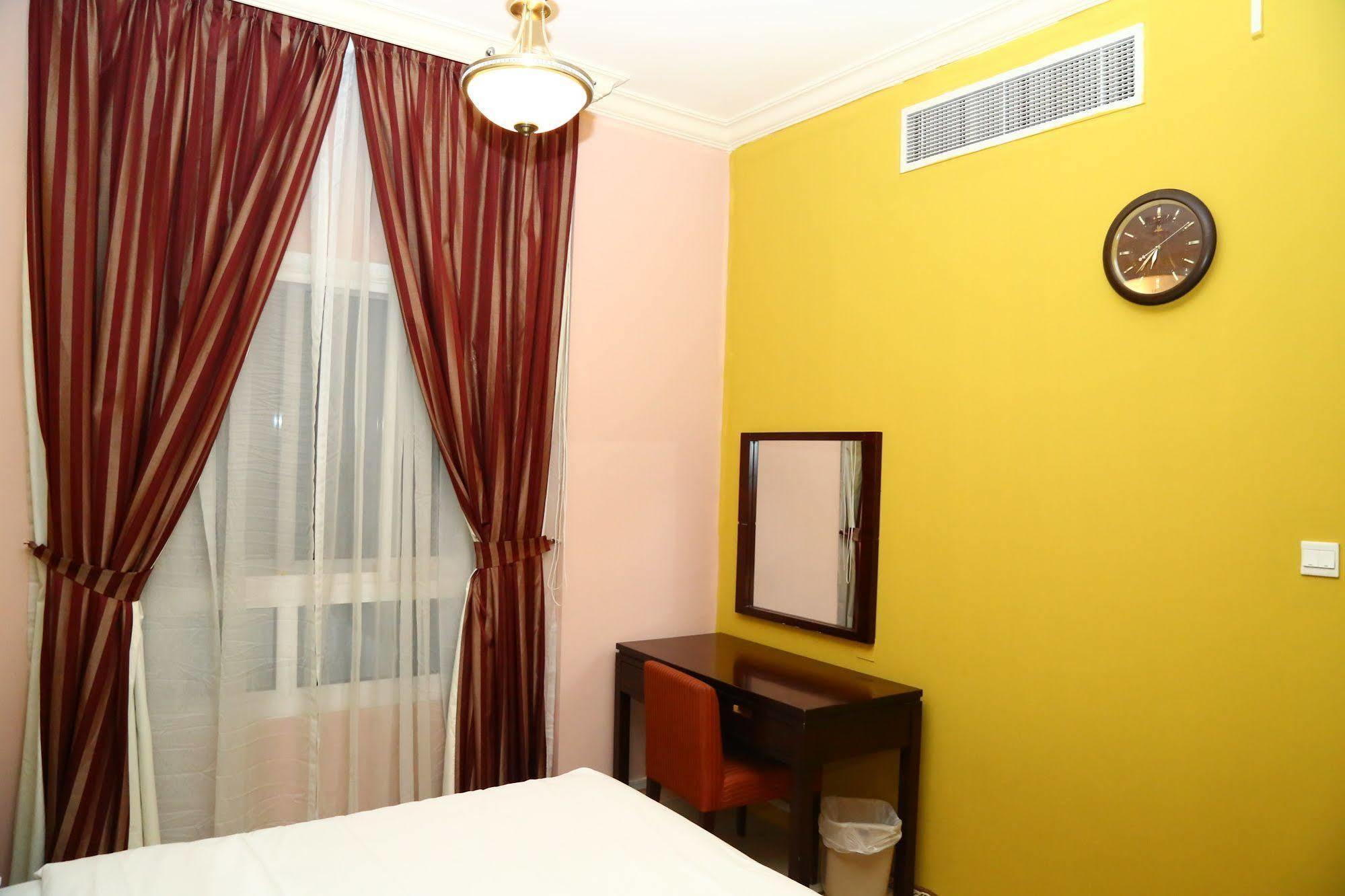 Golden Square Hotel Apartments 3*
