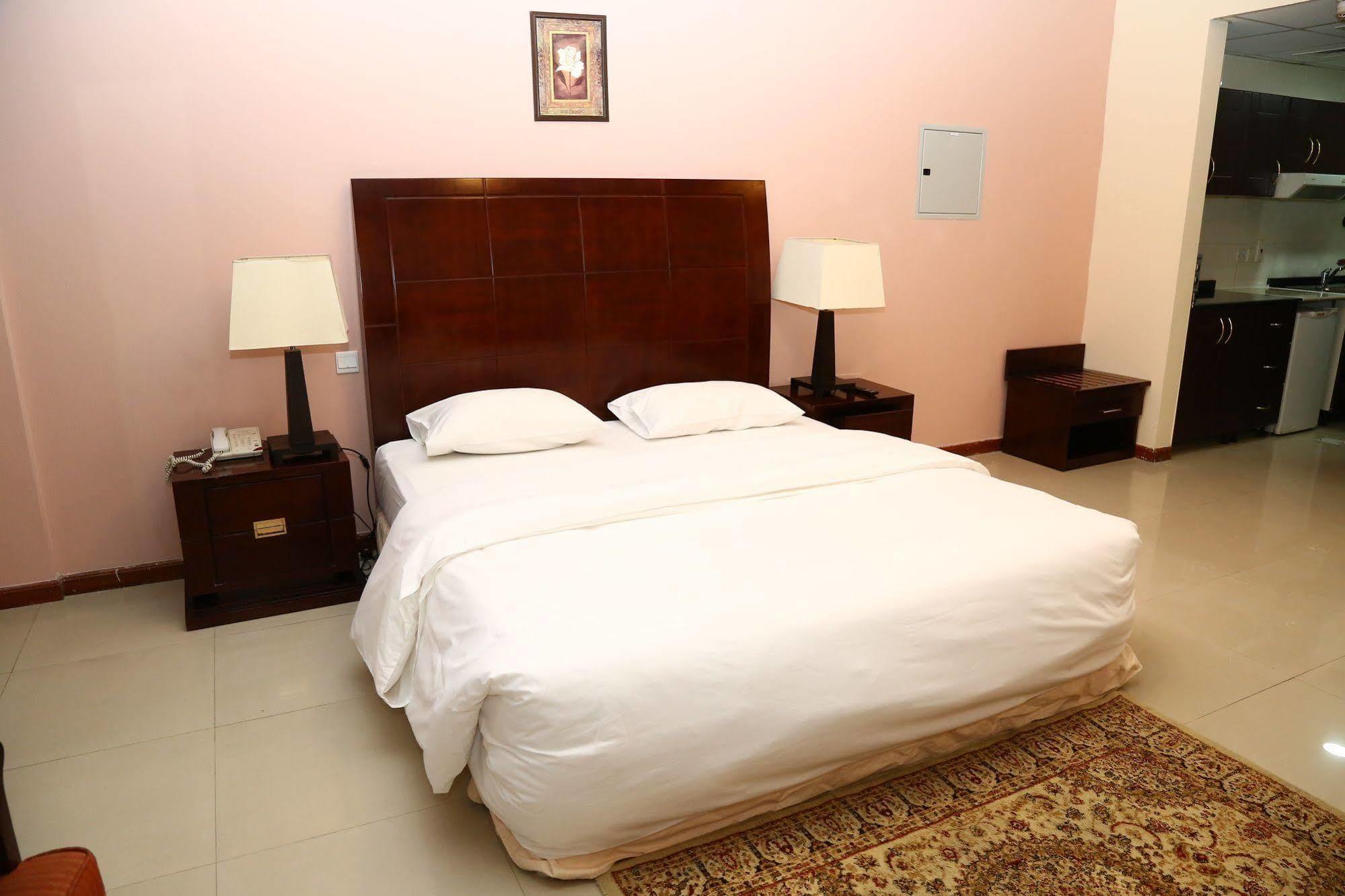 Golden Square Hotel Apartments