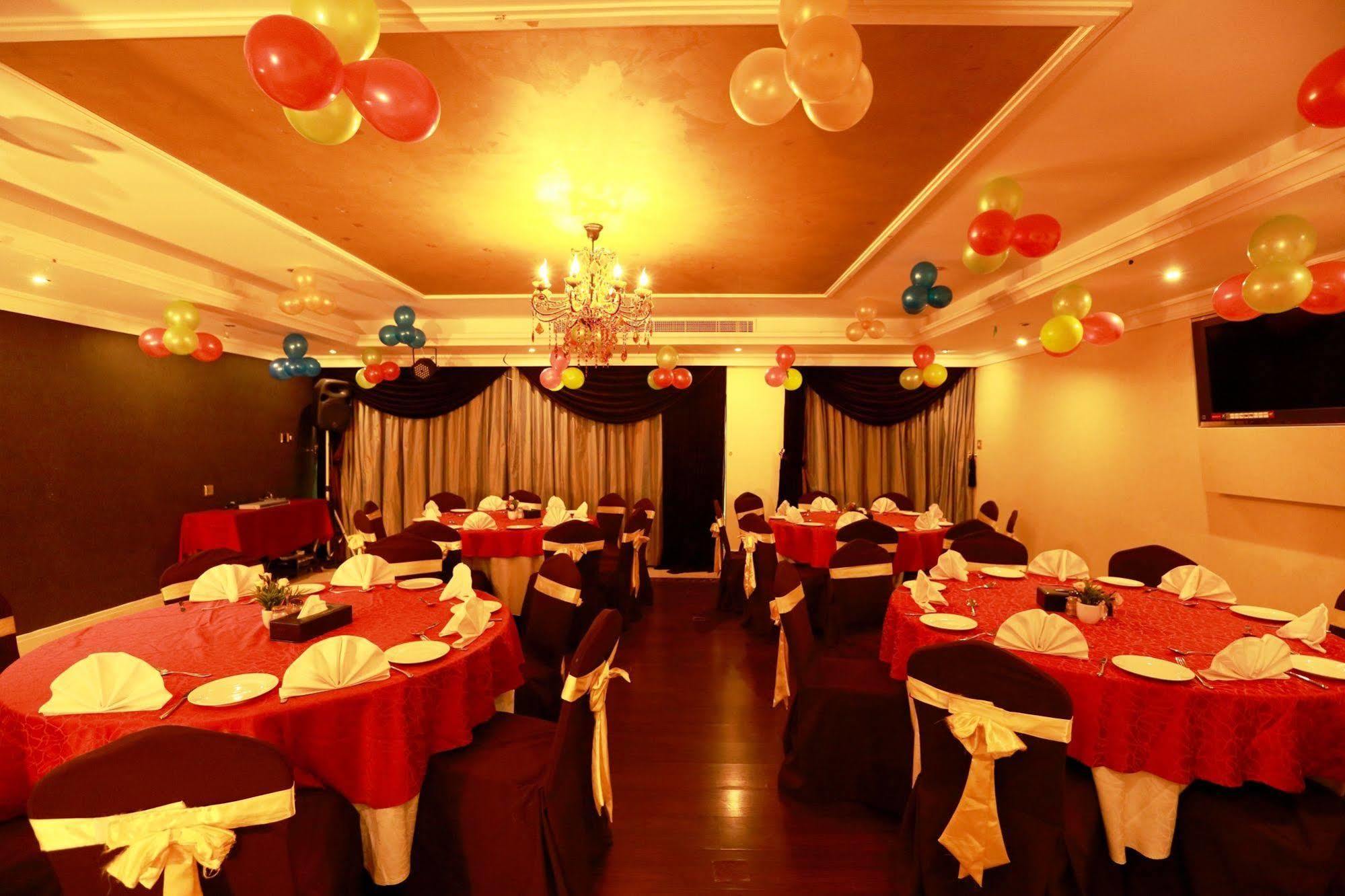 Dunes Al Qusais Aparthotel 3*