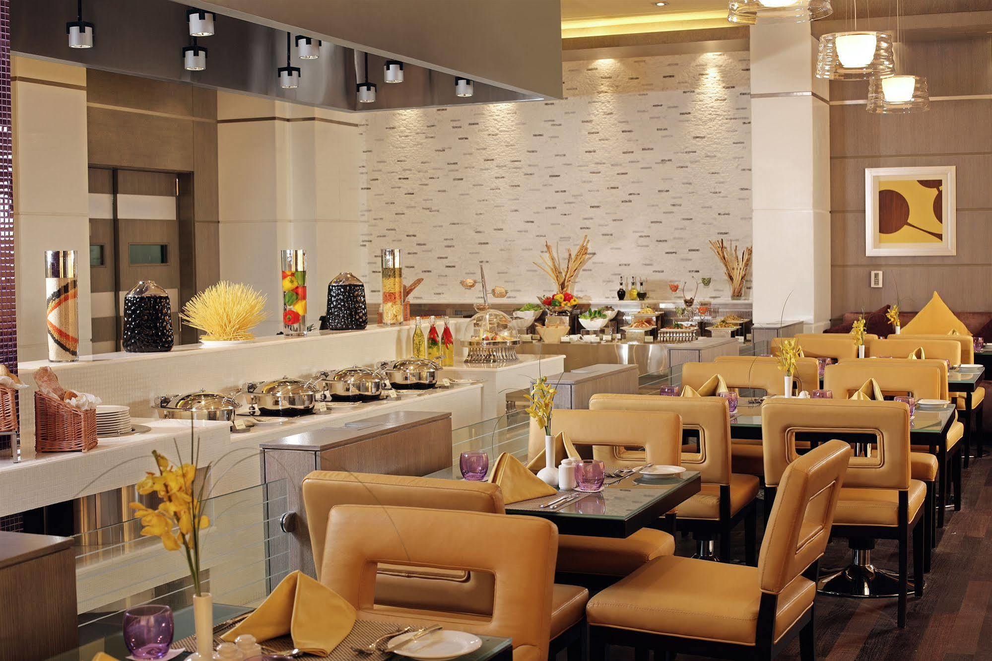 Time Grand Plaza Hotel, Airport Hotel 4*