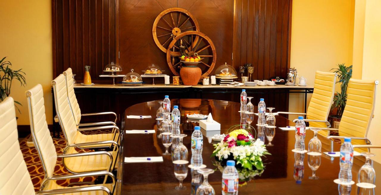 Grand Excelsior Deira 4*
