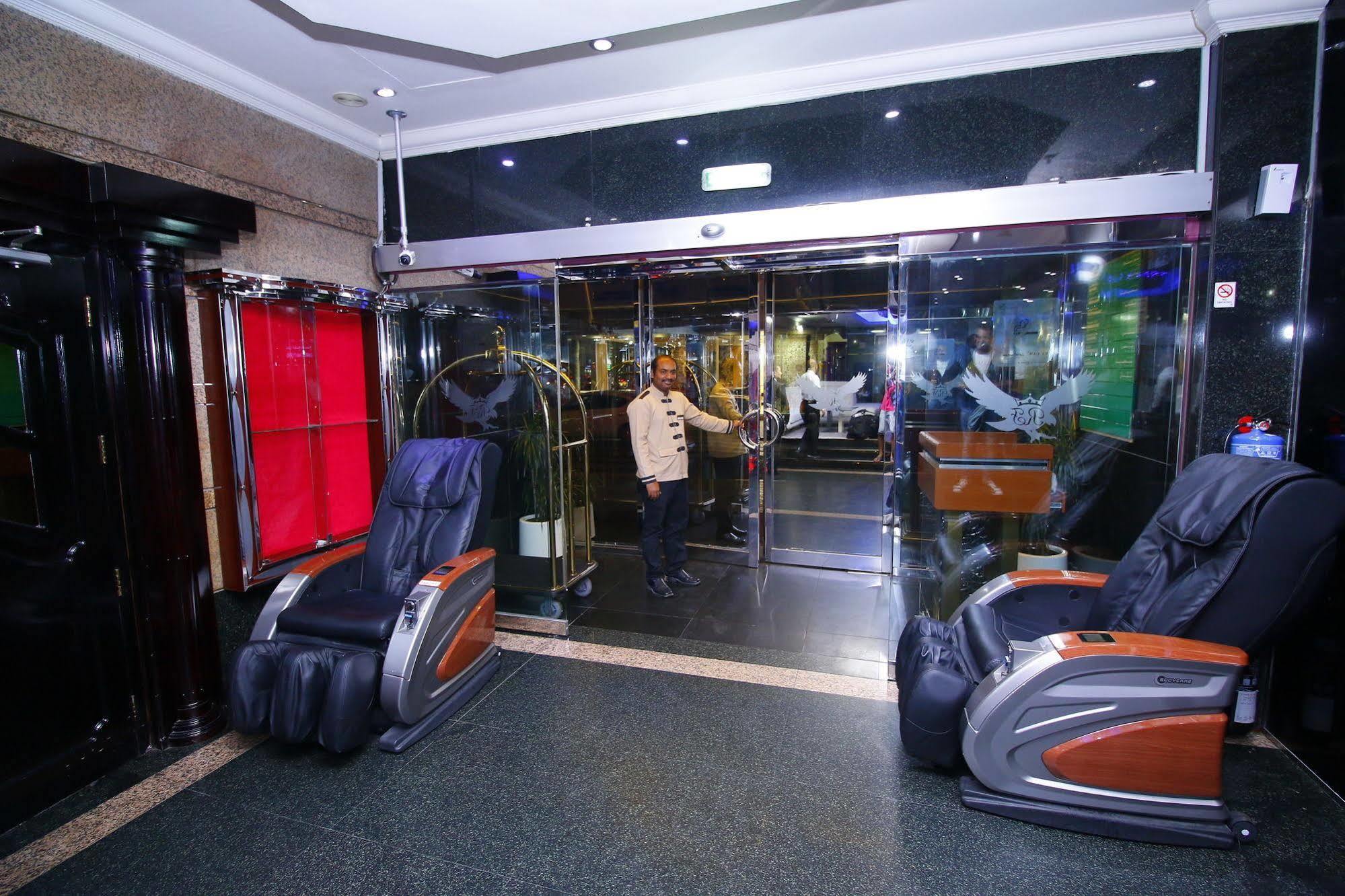 Royal Falcon Hotel 3*