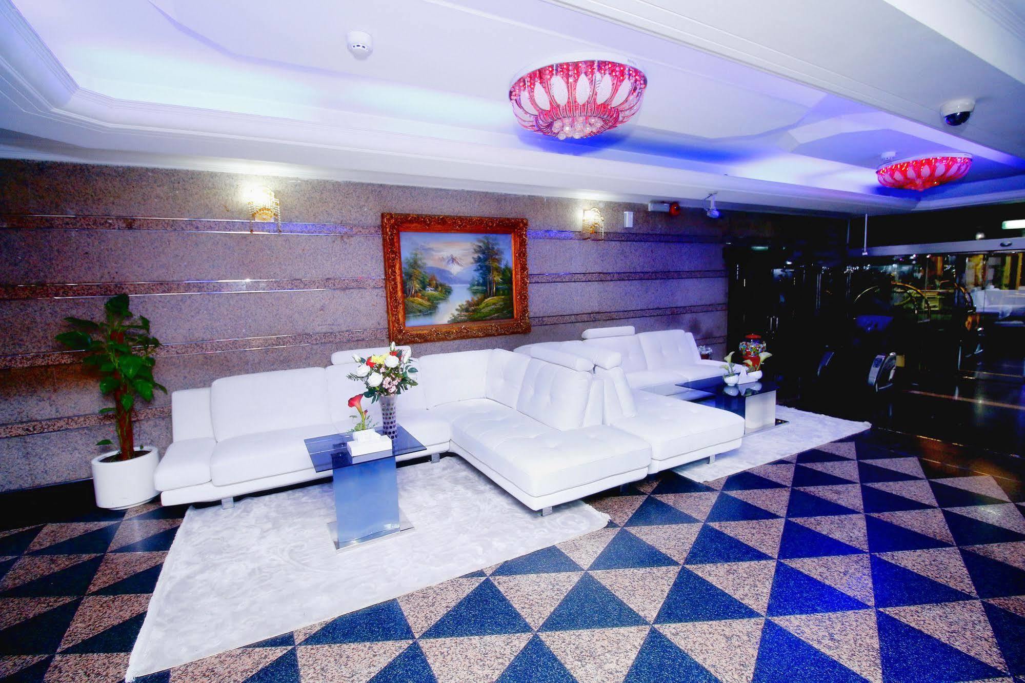 Royal Falcon Dubai