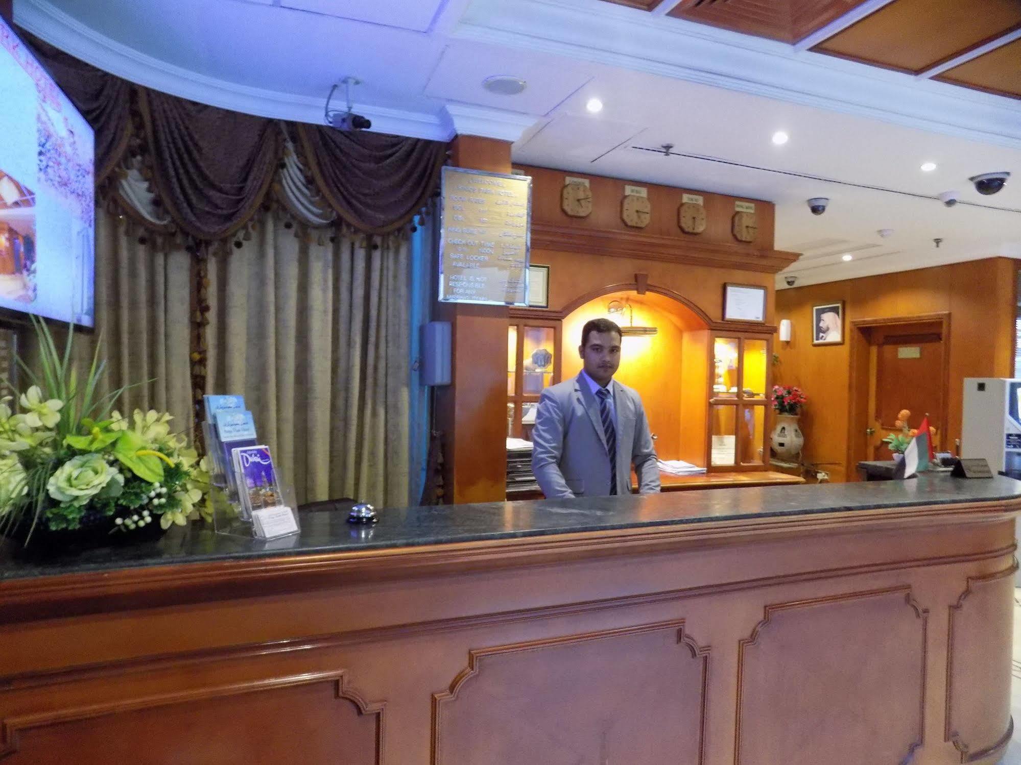 Kings Park Otel 3*