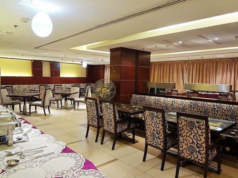 Dolphin Aparthotel