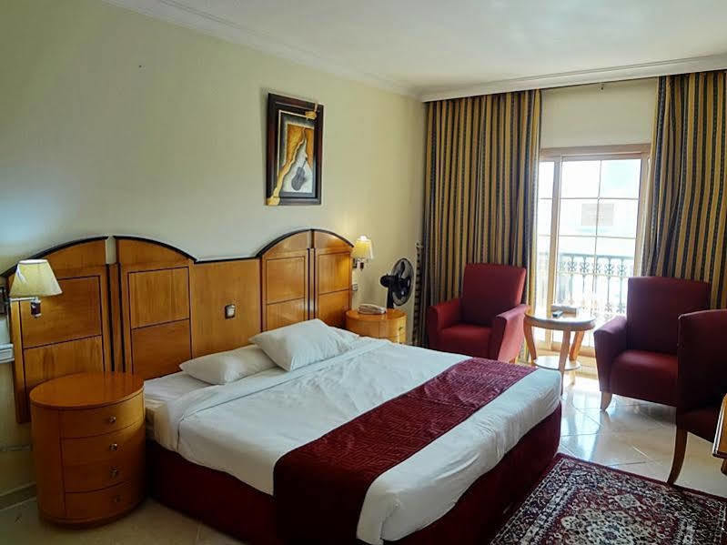 Aparthotel Dolphin