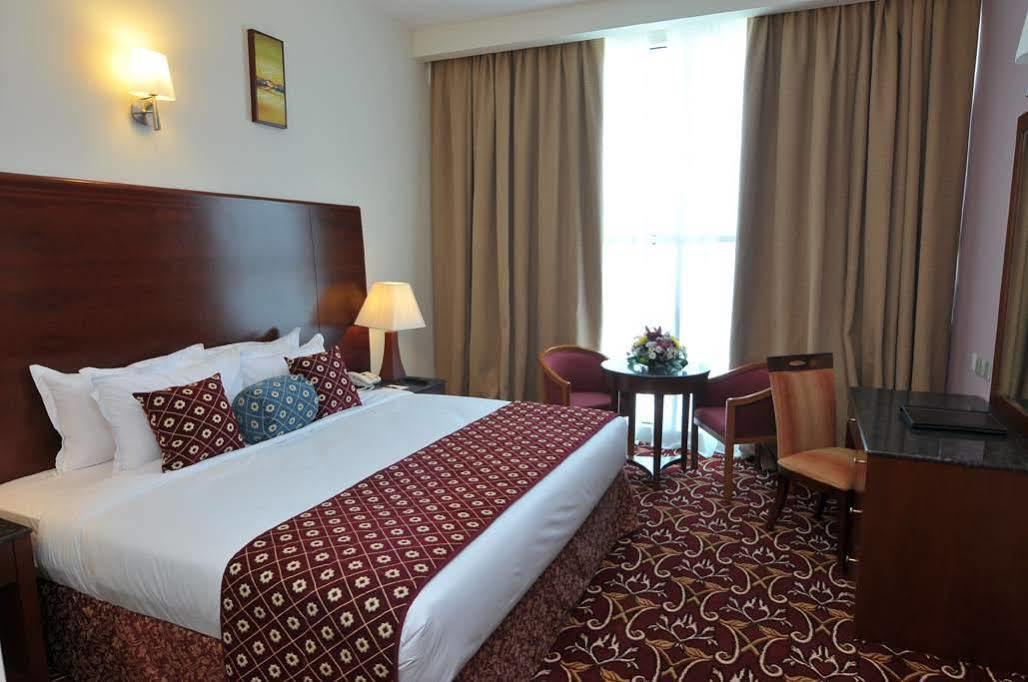 Hotel Ramee Rose Dubai