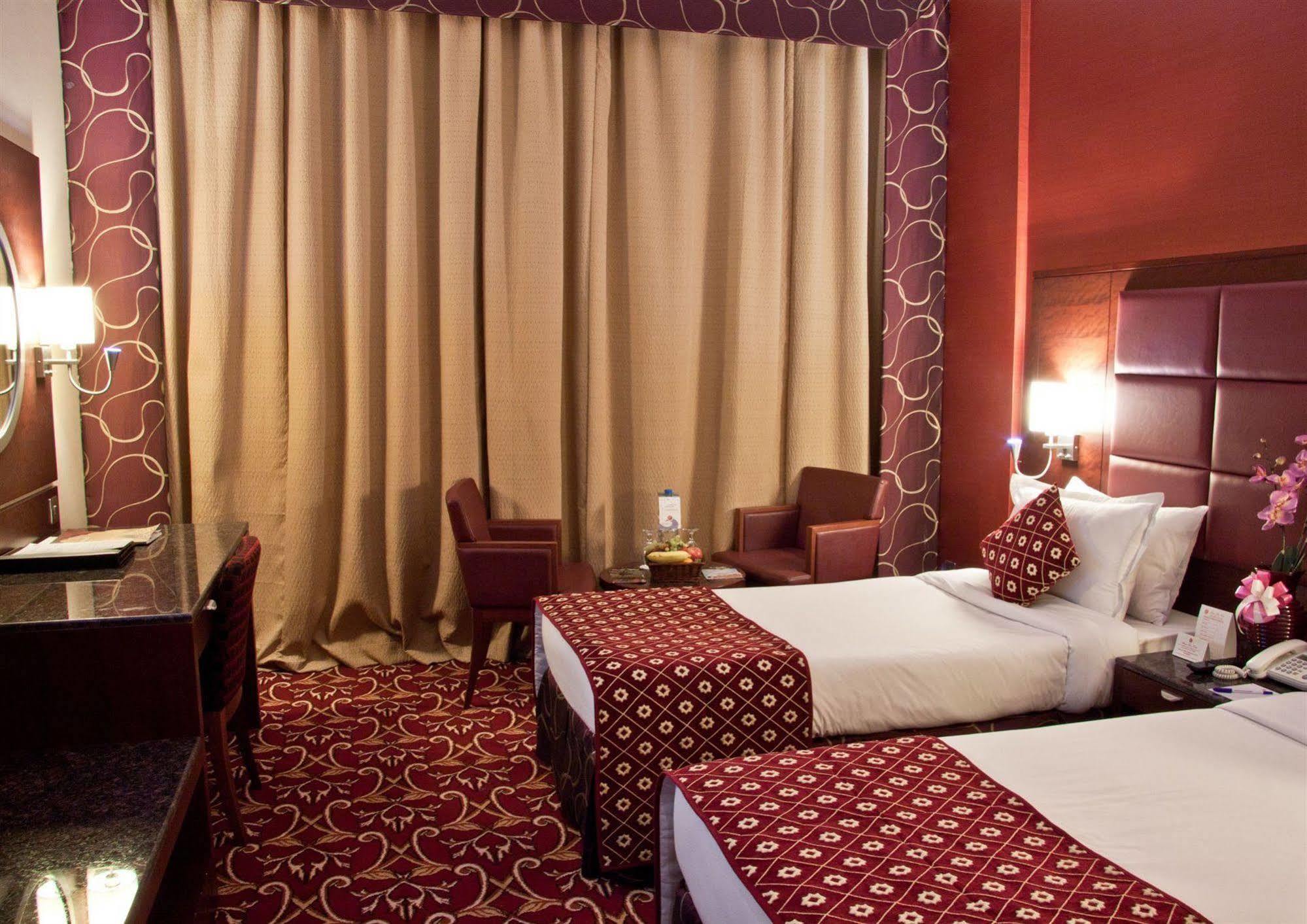 Hotel Ramee Rose