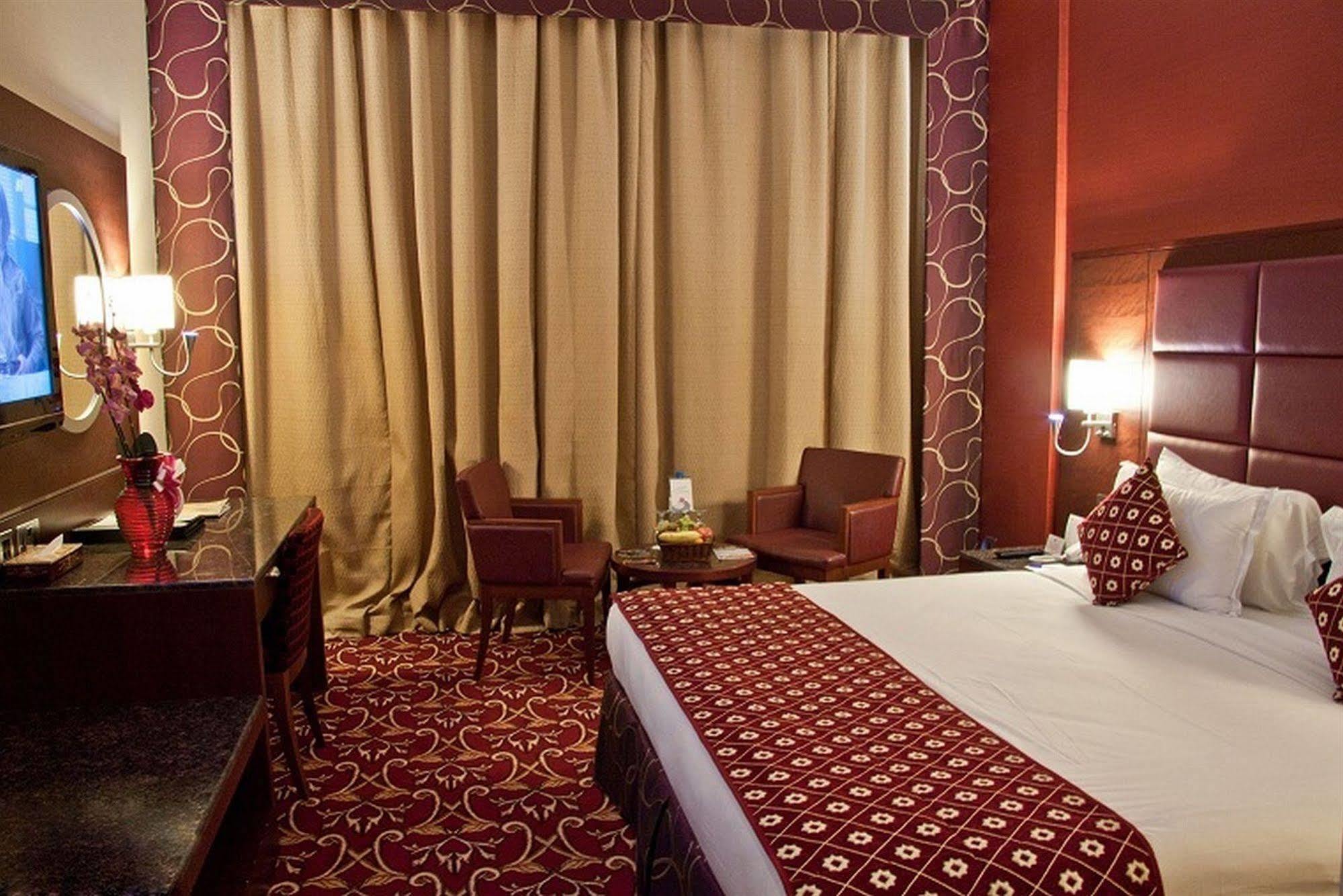 Hotel Ramee Rose
