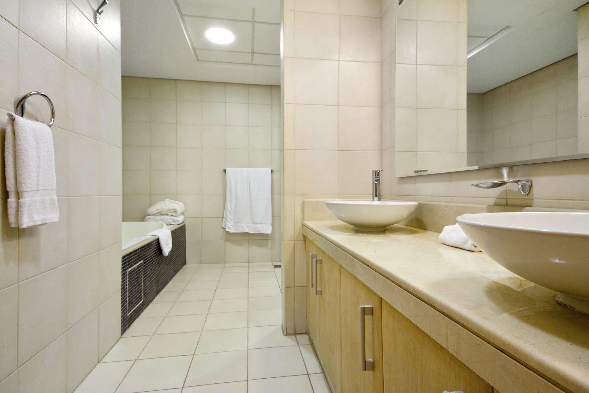 Shoreline Residences - Al Haseer