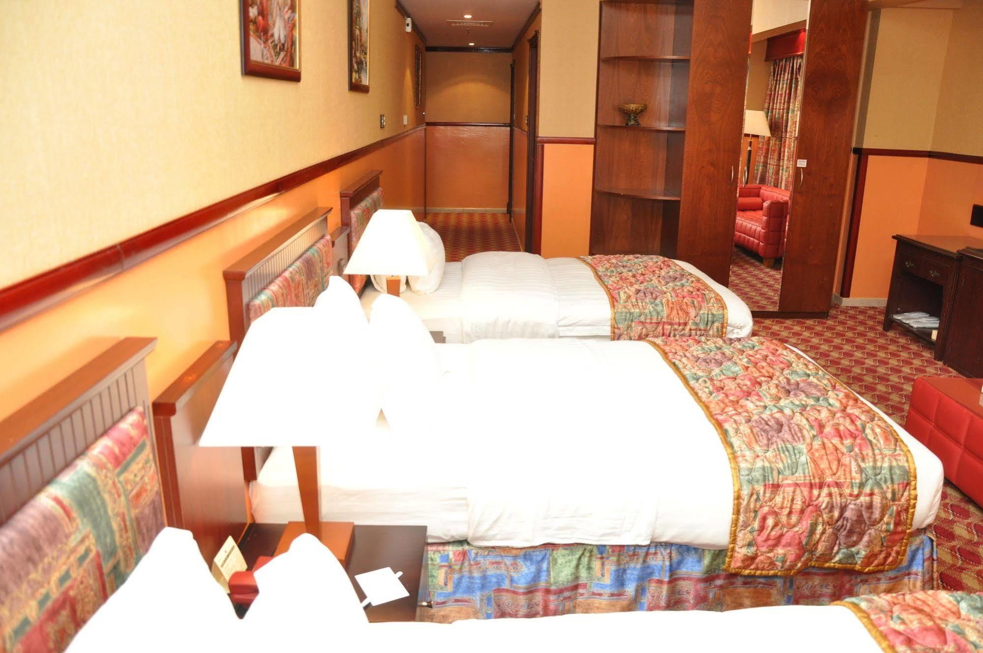 Benta Grand Llc Hotel