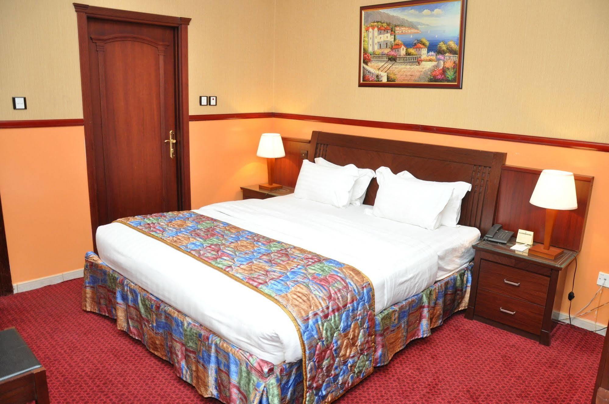 Hotel Benta Grand Llc 3*