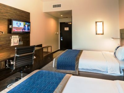Express Dubai, Jumeirah By Ihg Otel