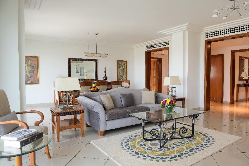 Aparthotel Grand Hyatt 4*