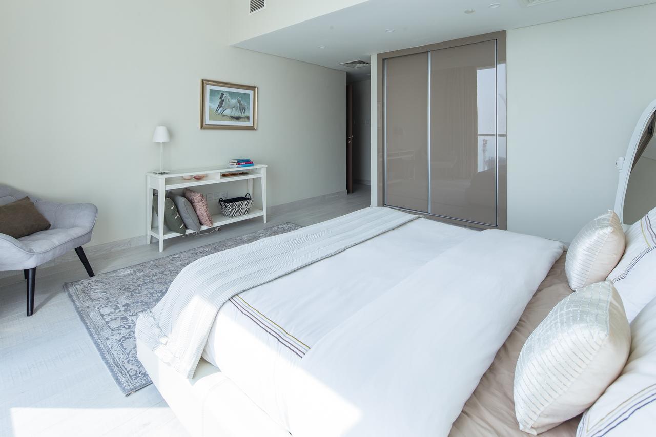 Frank Porter - Al Bateen Apartment Dubai
