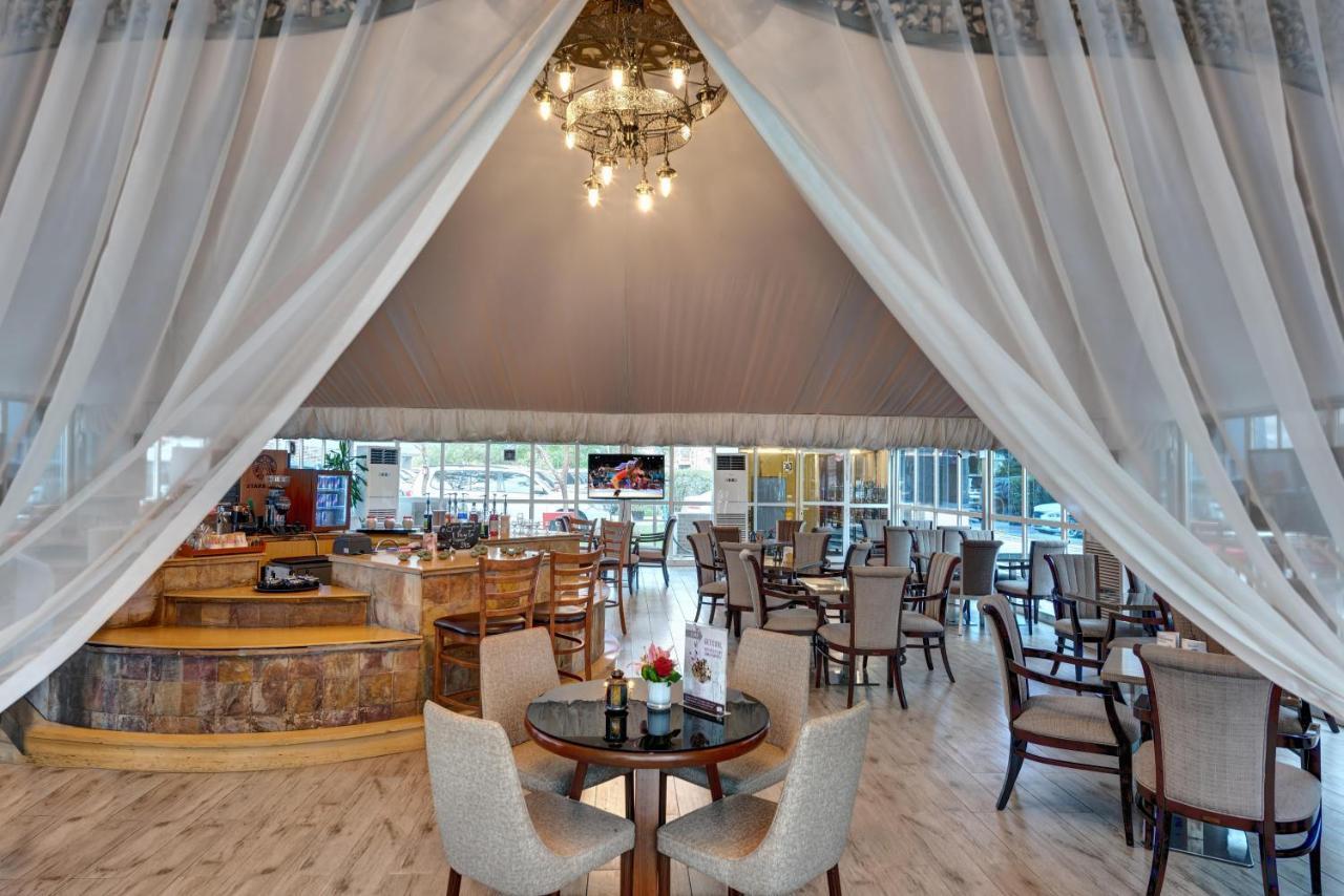 By Marriott Sheikh Zayed Road, 4* Dubai