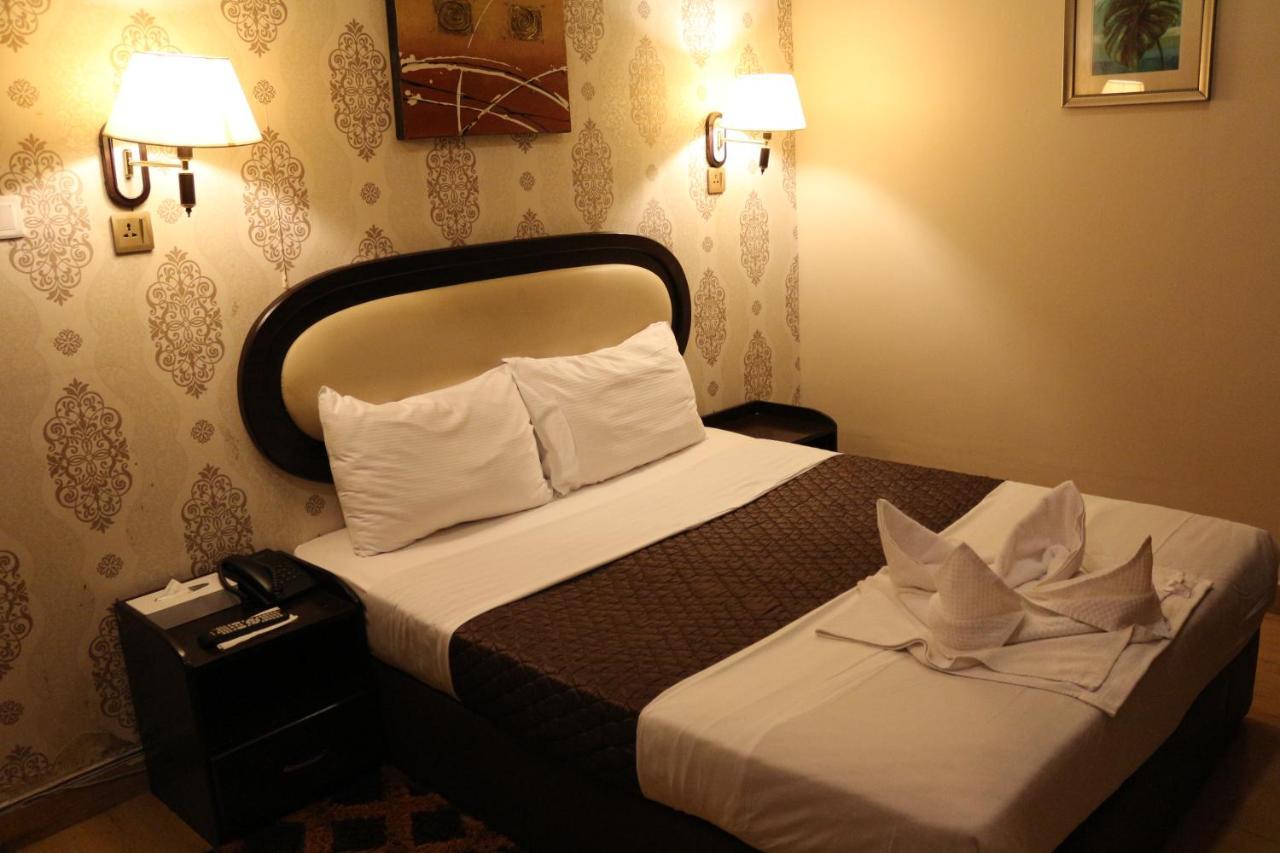 Grand Sina Hotel