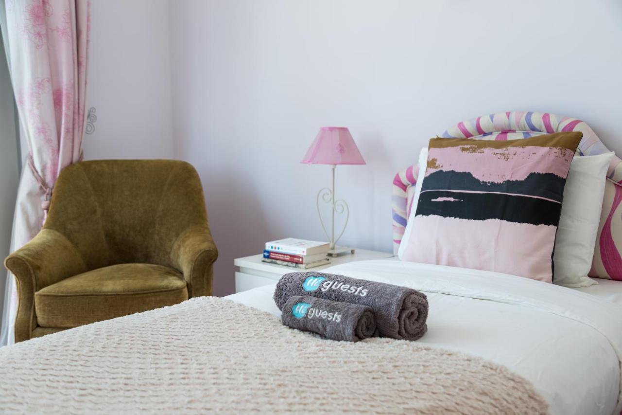 Higuests - Marina Terrace Apartment