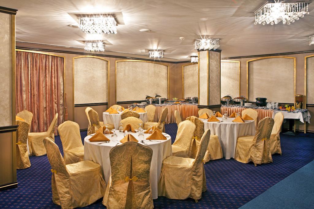 Landmark Riqqa Otel 4*
