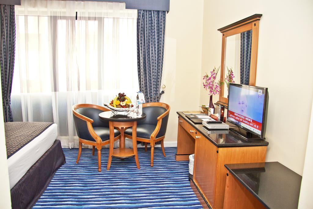 Regal Plaza Hotel 3*