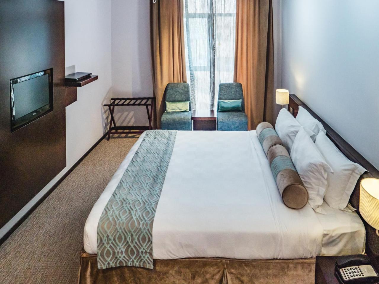 Apart Otel Signature And