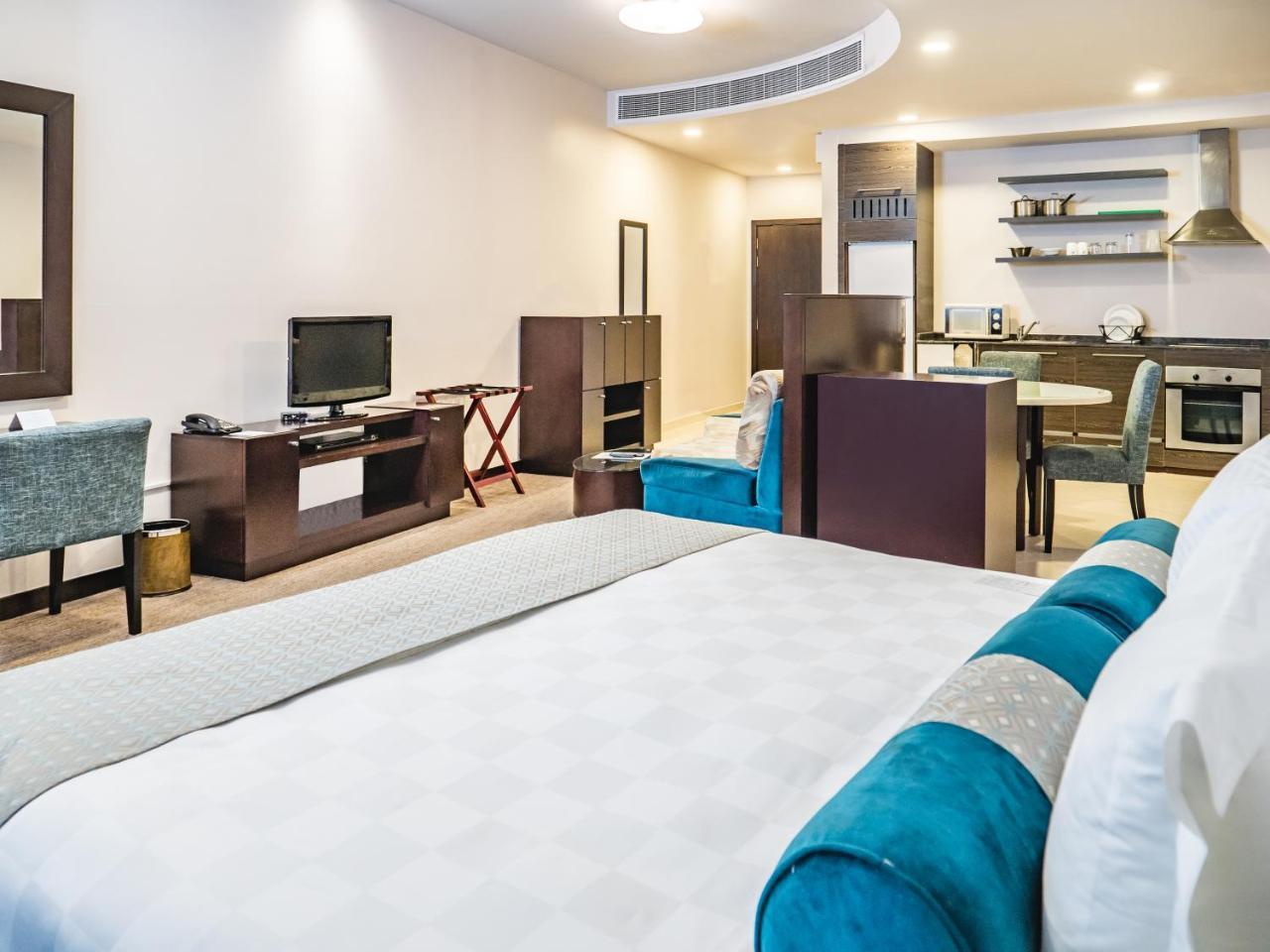Signature And Apart Otel 4*