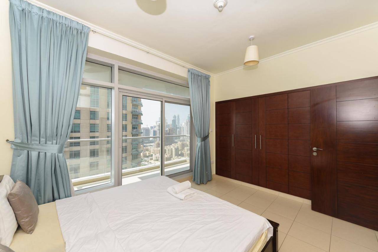 Apartment Burj Views Tower B