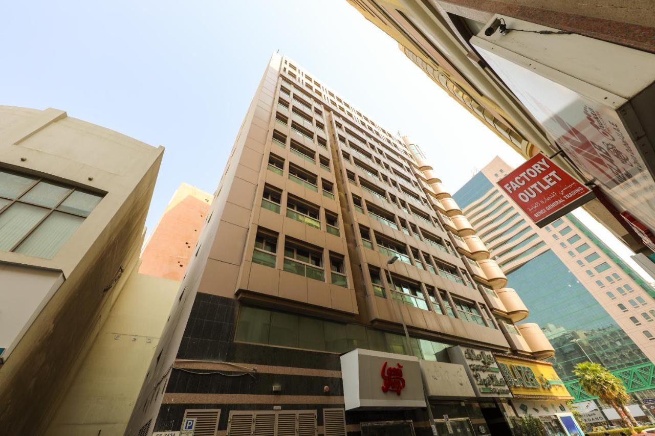 Aparthotel Oyo 123 Royal 2*