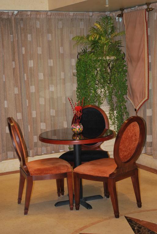 Al Deyafa Aparthotel