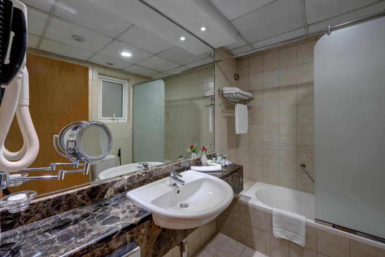 Lotus Downtown Metro 4*