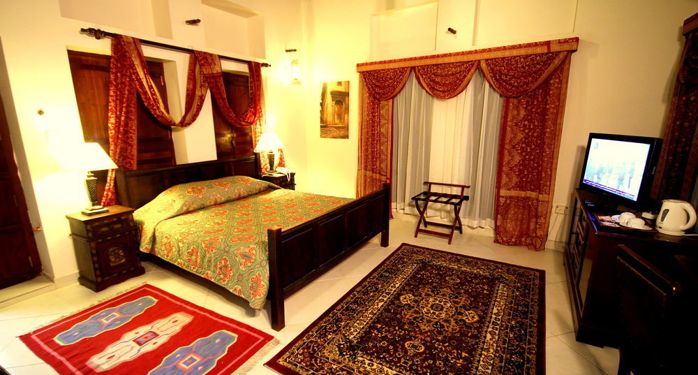 Arabian Courtyard & Spa Hotel