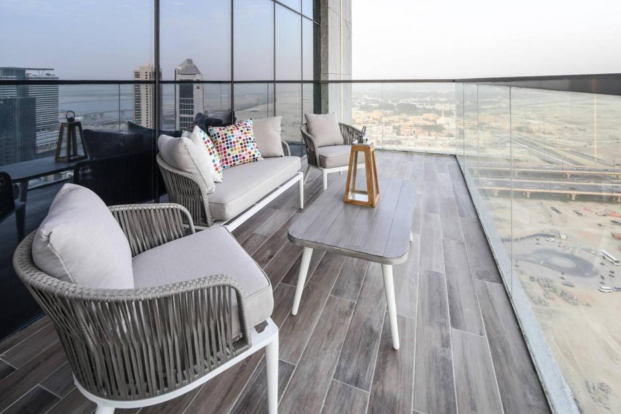 Frank Porter - Mada Residences * Dubai