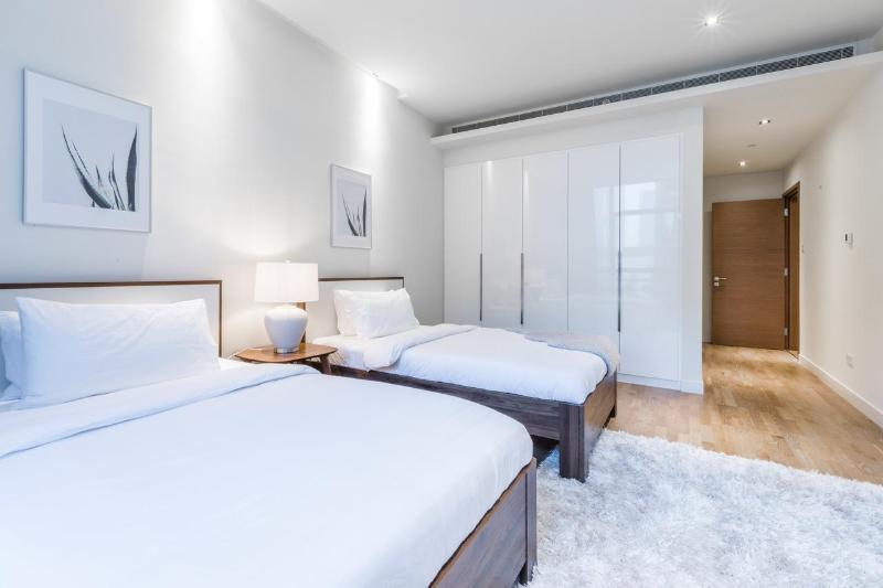Walk 6 By Fam Living 4*