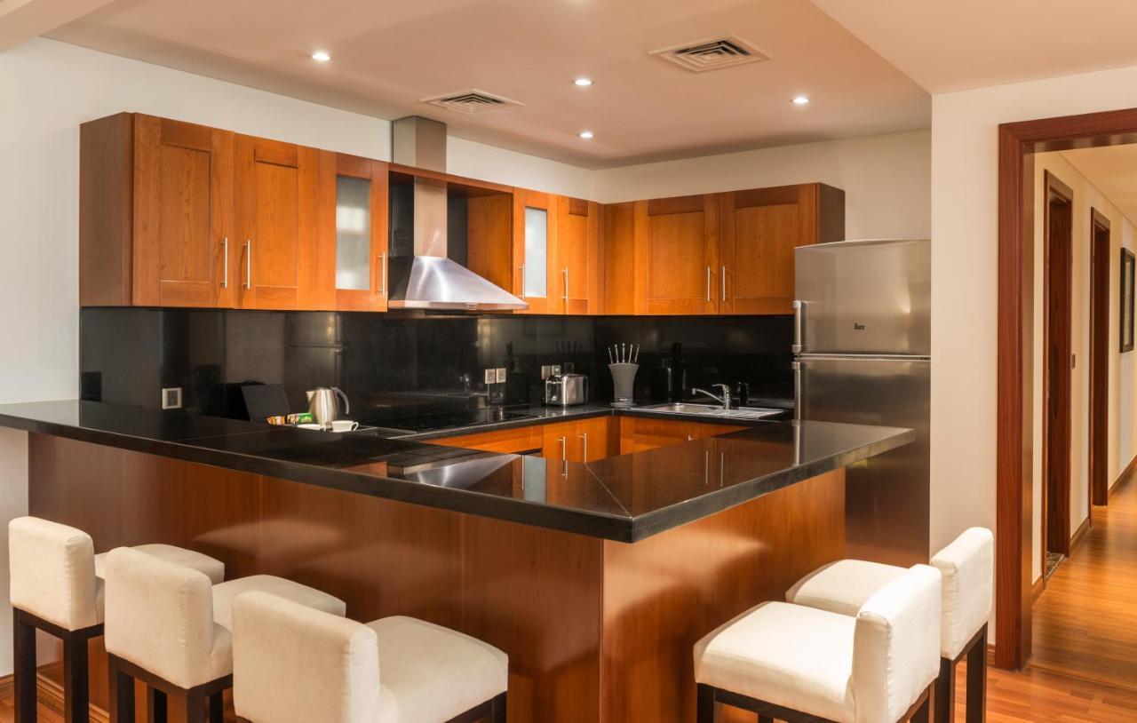Grosvenor House Apartments