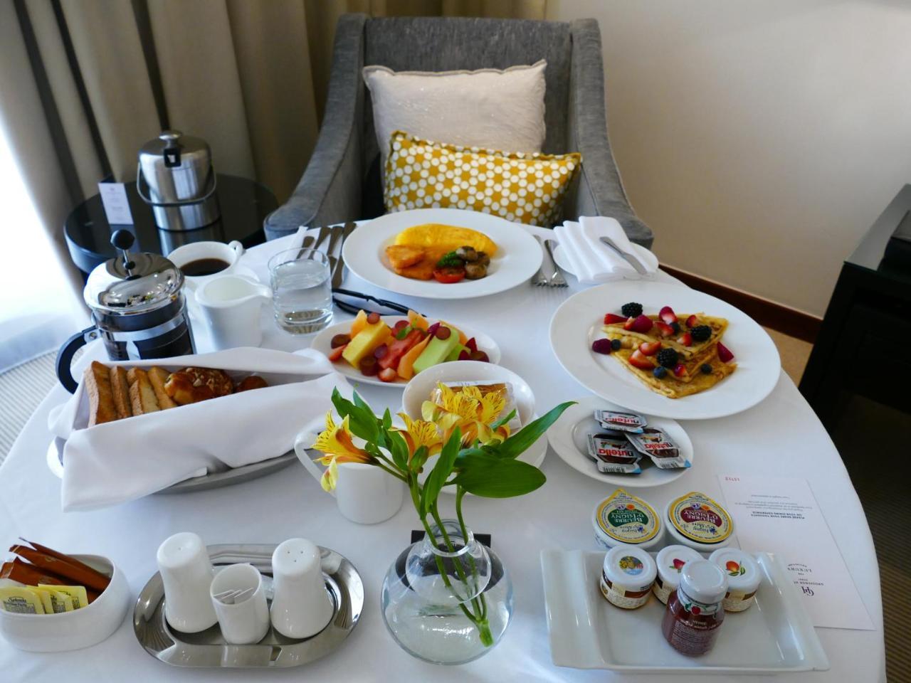 Grosvenor House Apartments 5*