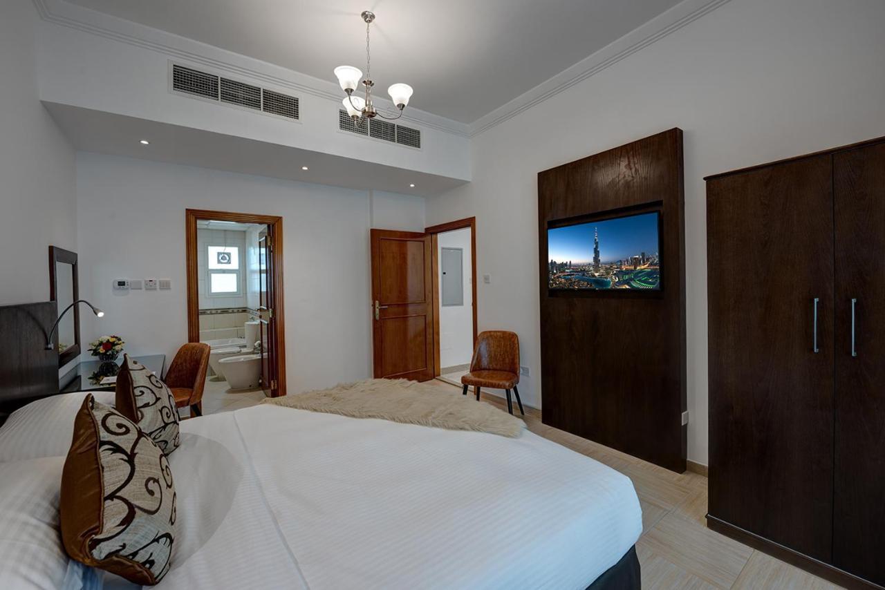 Pousada J5 Four Bedroom In Mirdif Dubai